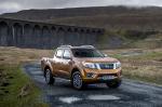 Nissan NP300 Navara Double Cab 2016 года (UK)